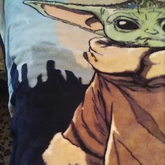 Starwars Yoda Plush Blanket 63"x78" Faux Fur Super Soft Warm - Picture 6 of 6